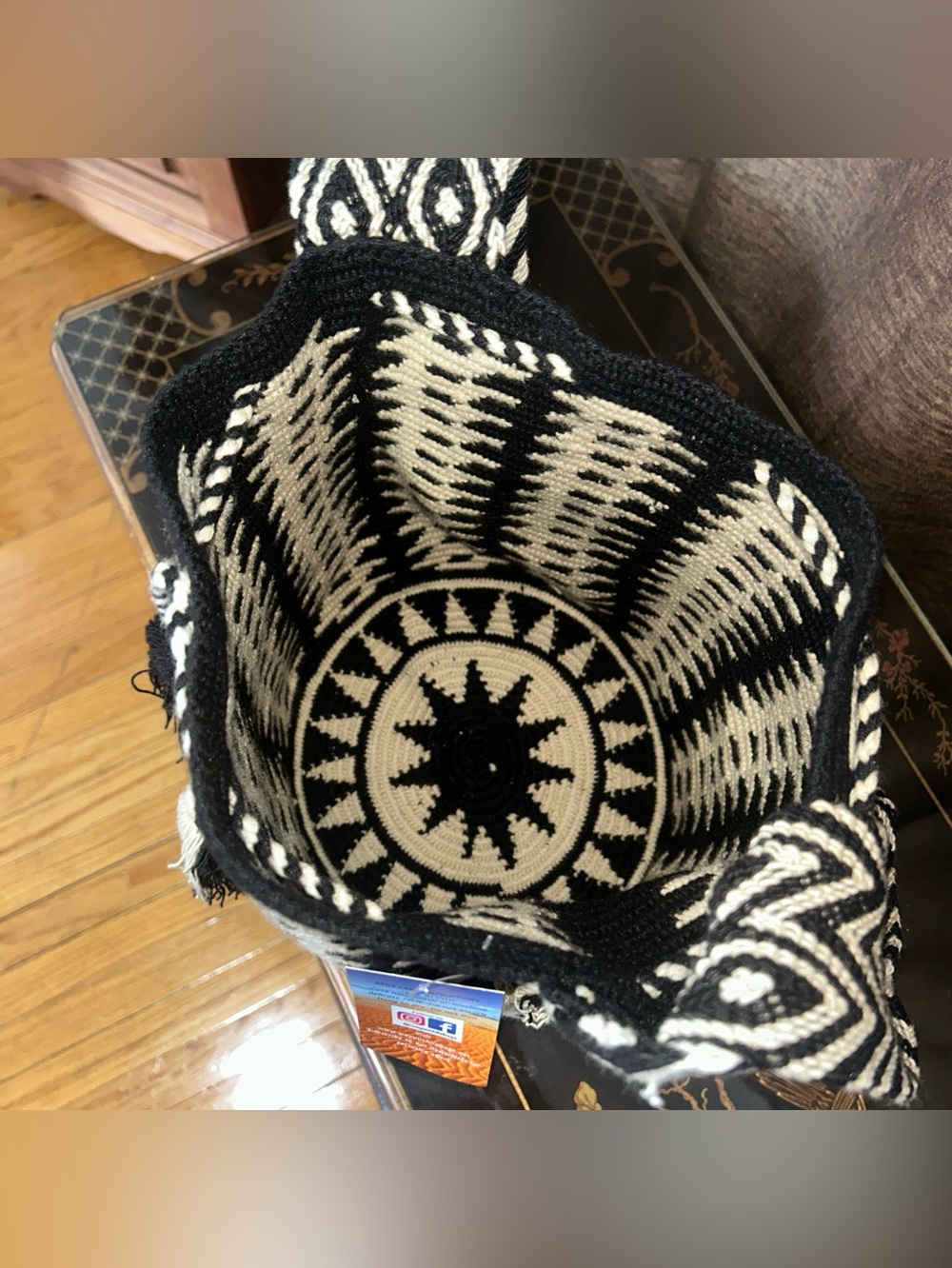 Beige and black Wayuu chilabag bucket bag Large - Picture 6 of 11